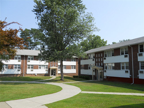 Menands Riverhill apartments