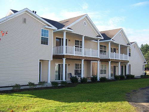 Saratoga Springs Heritage apartment complex