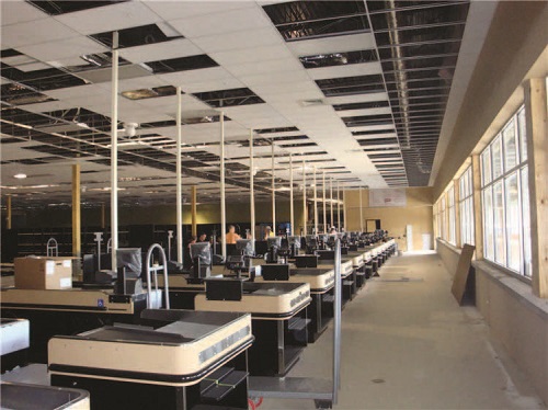 Slingerlands Vista shopping center interior